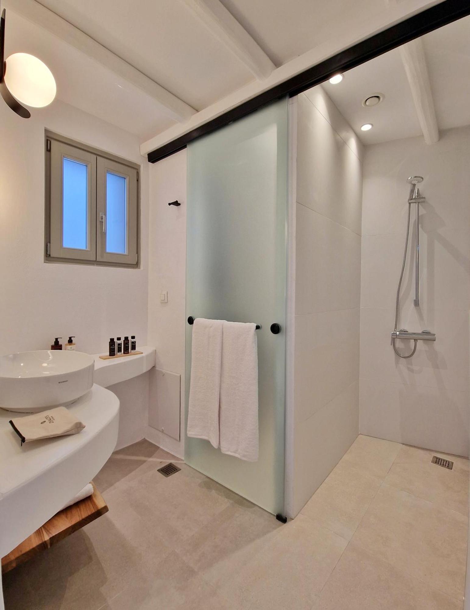 Agada Folegandros Suites & Villas Áno Meriá Dış mekan fotoğraf